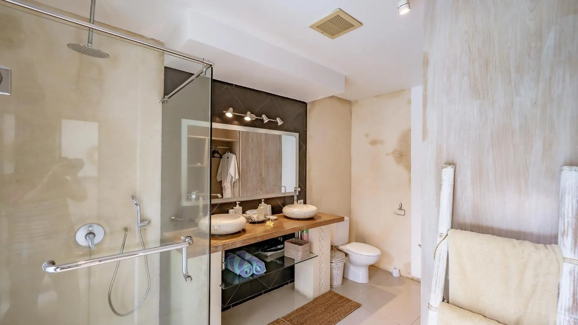 Villa Lestari 1 Umalas Kerobokan  Kerobokan (Bali)